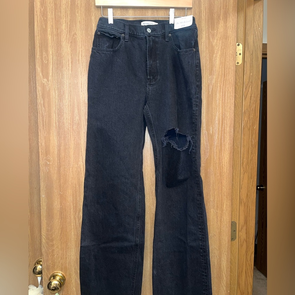 Abercrombie Black Distressed Women’s Jeans